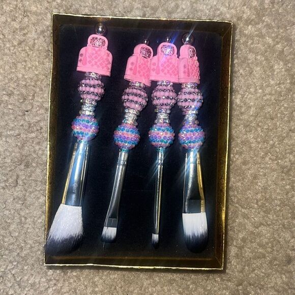 4pc Bling Beaded Handle Makeup Brush Set Pink Handbag Charm Travel Face Eyes - Picture 2 of 2